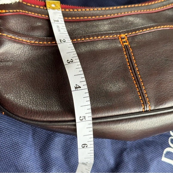 RARE Vintage Dooney & Bourke Brown Pebbled Leather Banana Shoulder Bag - Picture 14 of 15